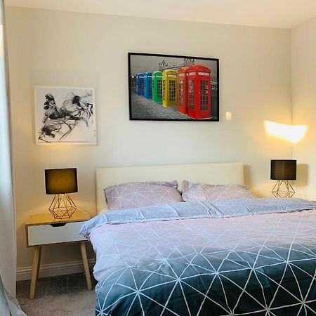 Alpha, Private Double Room, City Centre, Free Parking, Sittingbourne, Kent Exterior foto